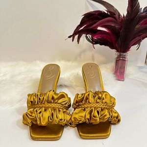 Sam Edelman Kady Ruffle Satin Slides/Heels in Yellow Gold. Size 6.5. NWT